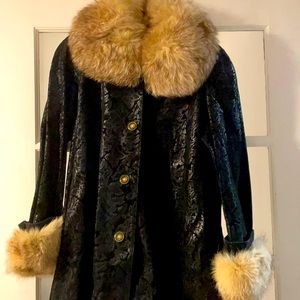 Beautiful fancy black coat with fur 💕